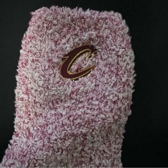 Cleveland Cavaliers Wine Fuzzy Block Tri-Blend Socks Size M NWT! - Picture 3 of 4